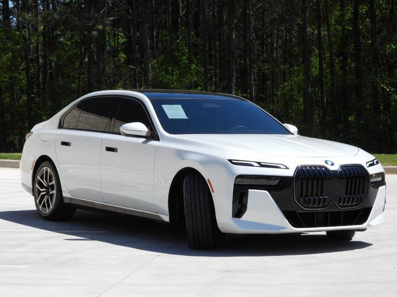 Used 2024 BMW 740i image 12