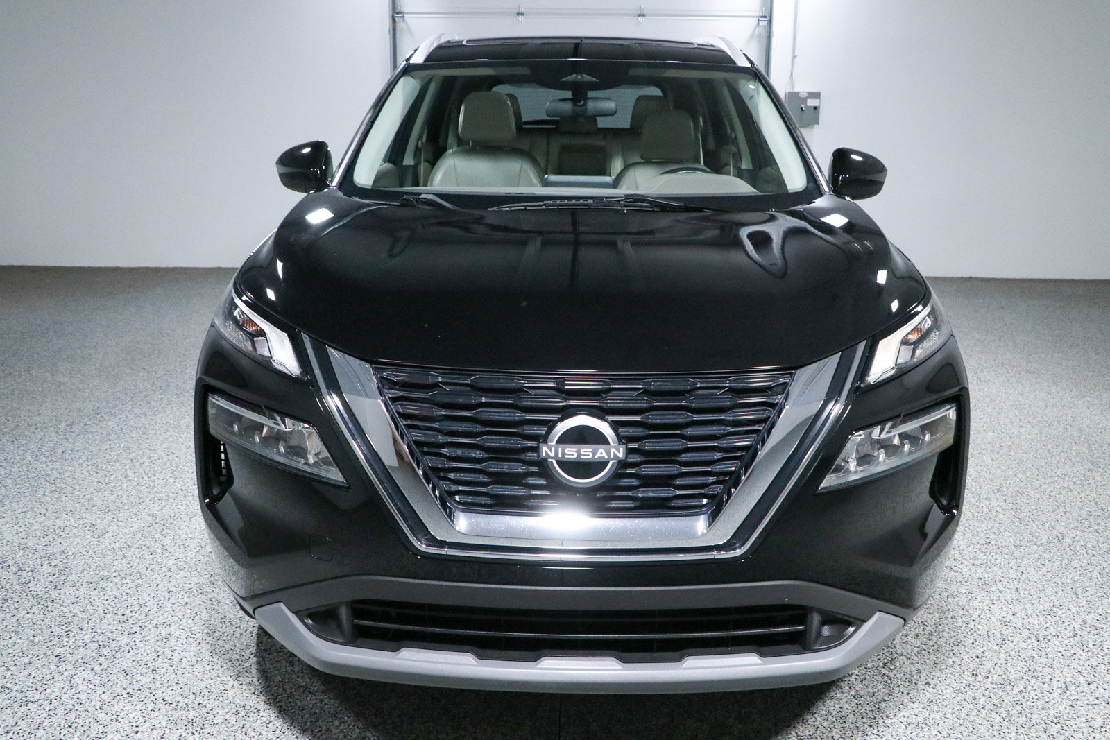 Used 2023 Nissan Rogue SV w/ SV Premium B Package FWD image 4