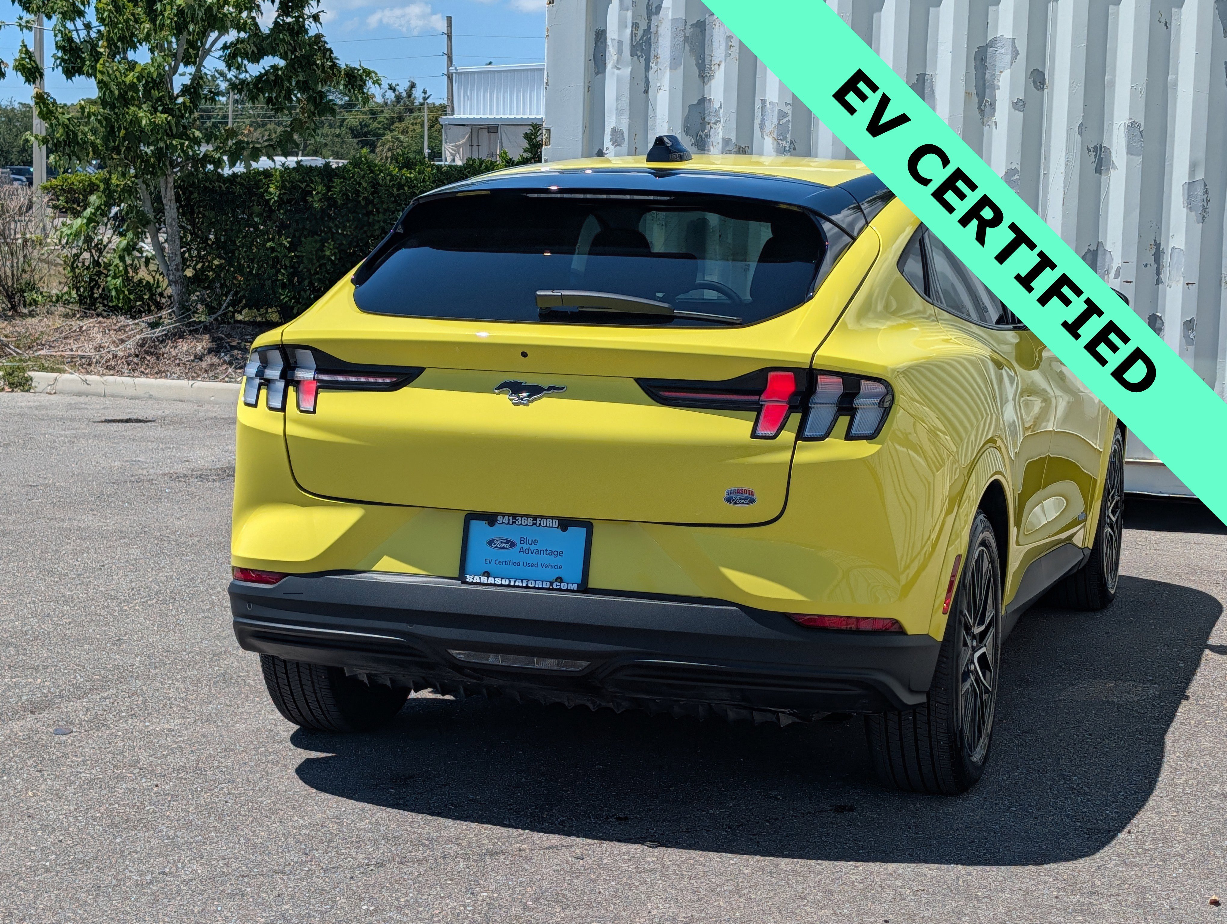 Used 2025 Ford Mustang Mach-E Premium AWD/4WD image 4