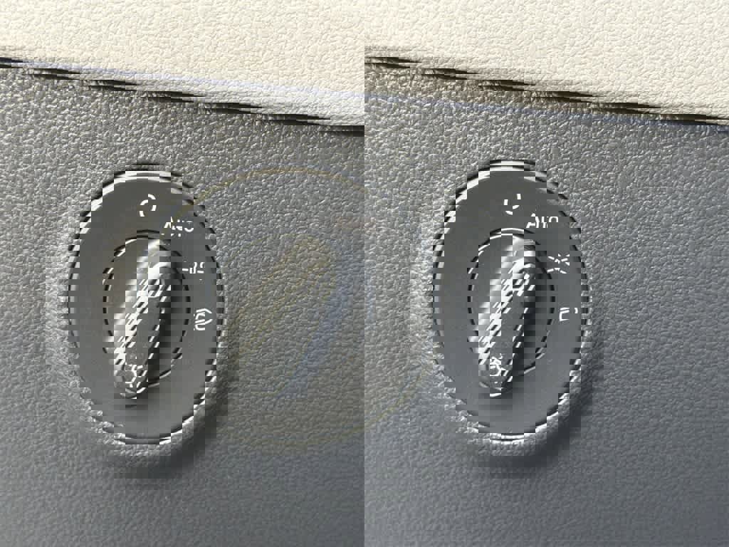 Used 2024 Volkswagen Taos S image 30