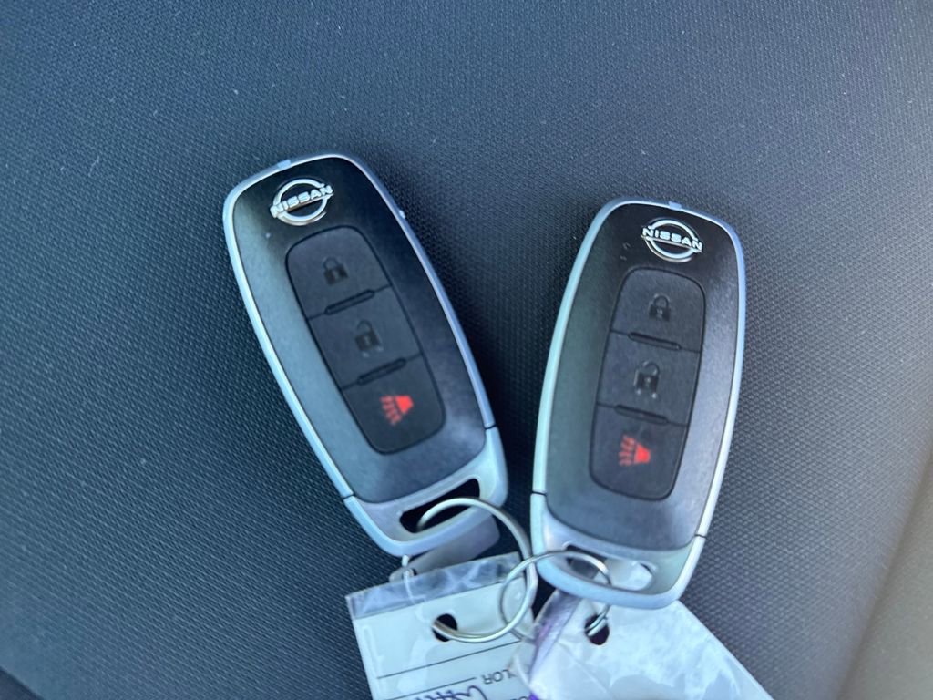 Certified 2025 Nissan Rogue S image 30