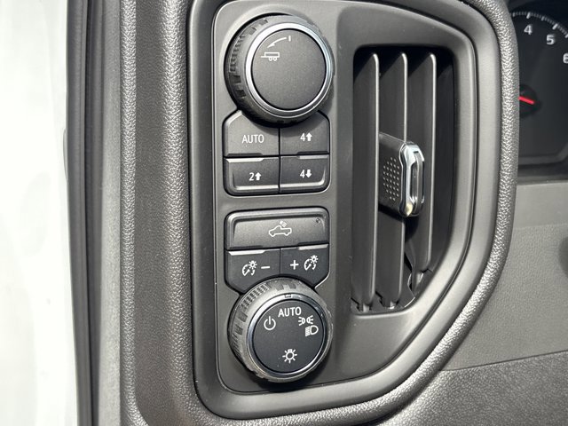 New 2025 Chevrolet Silverado 1500 Custom Trail Boss w/ Dark Appearance Package image 22