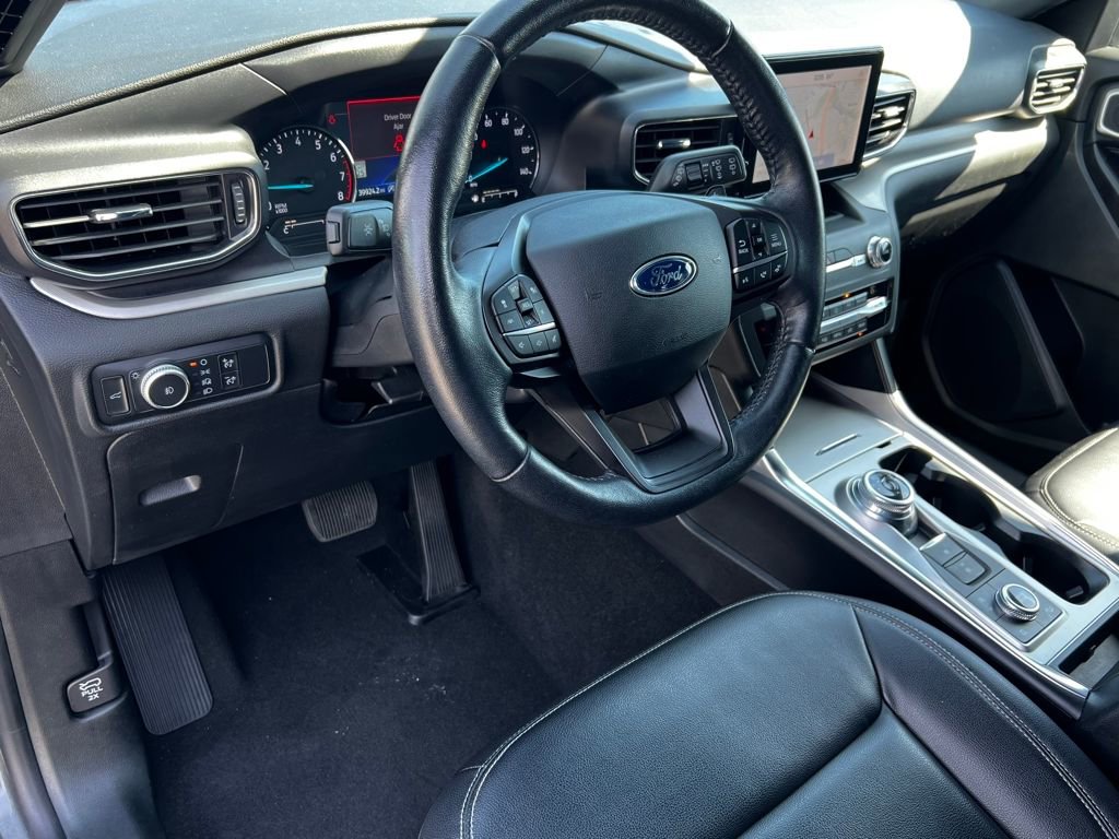 Used 2020 Ford Explorer XLT w/ Equipment Group 202A image 22