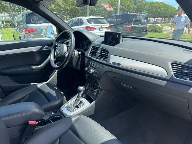 Used 2018 Audi Q3 2.0T Premium w/ Convenience Package image 16