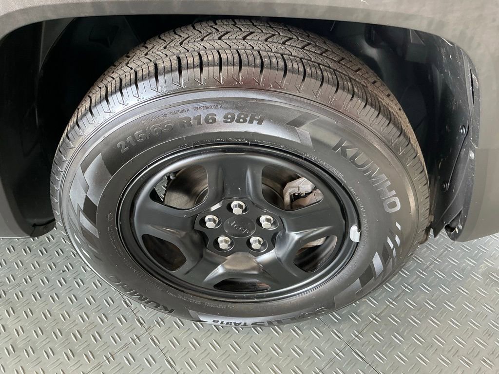 Used 2020 Jeep Renegade Sport w/ UConnect 7.0 Group image 35