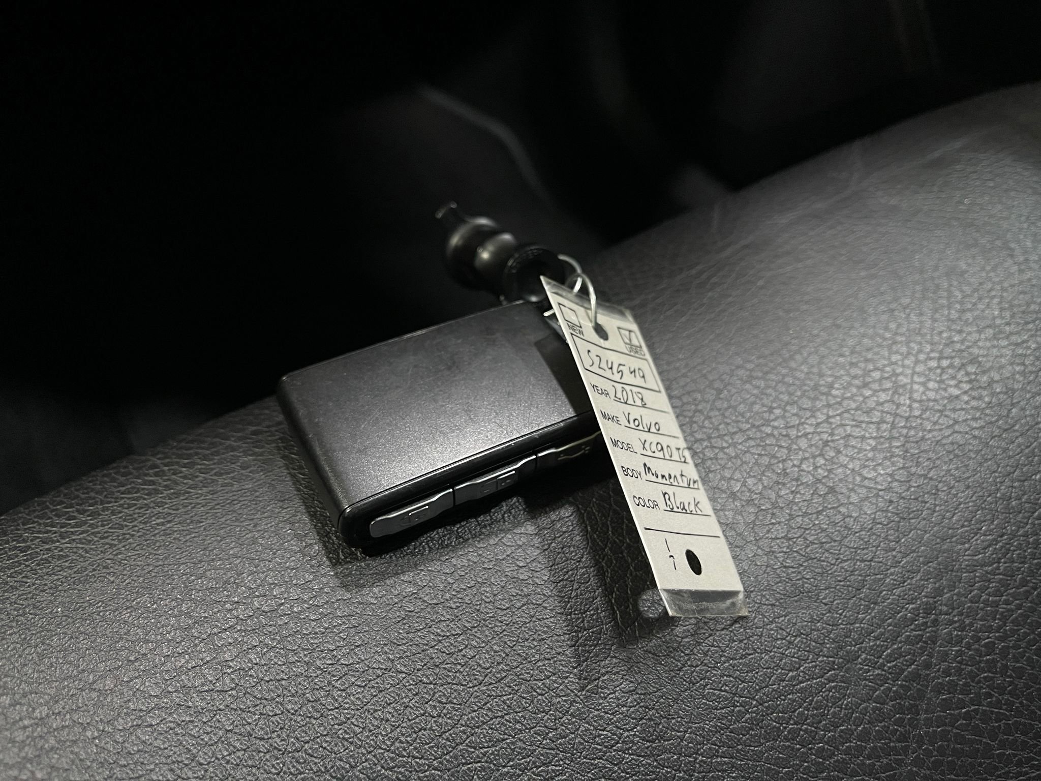 Used 2018 Volvo XC90 T5 Momentum w/ Convenience Package FWD image 39