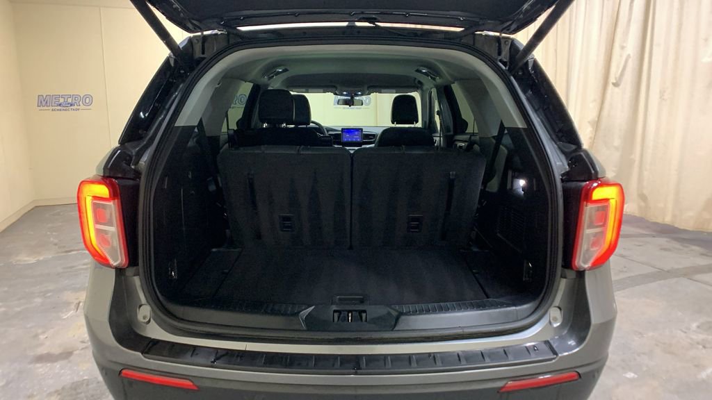 Certified 2022 Ford Explorer XLT w/ Equipment Group 202A image 20