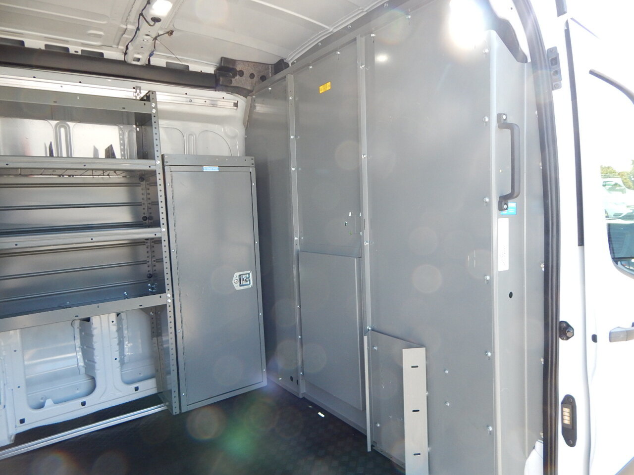 Used 2025 Ford Transit 250 148 Medium Roof RWD image 13
