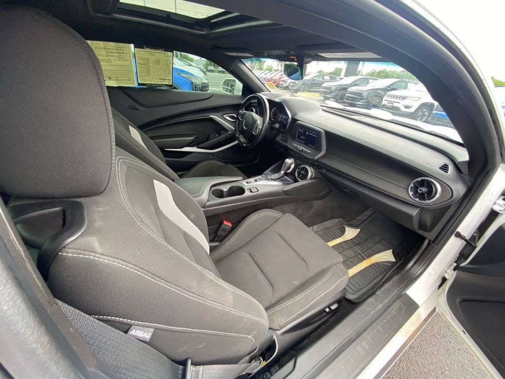 Used 2023 Chevrolet Camaro LT RWD image 27