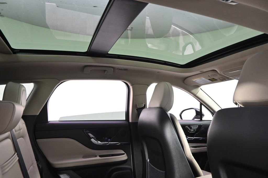 New 2026 Lincoln Corsair Reserve image 15