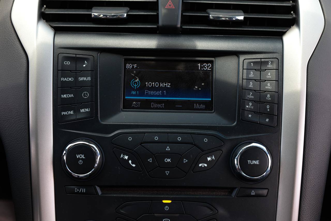 Used 2014 Ford Fusion SE w/ Equipment Group 202A FWD image 31