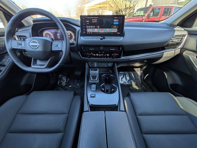 Used 2025 Nissan Rogue SL w/ SL Premium Package FWD image 17