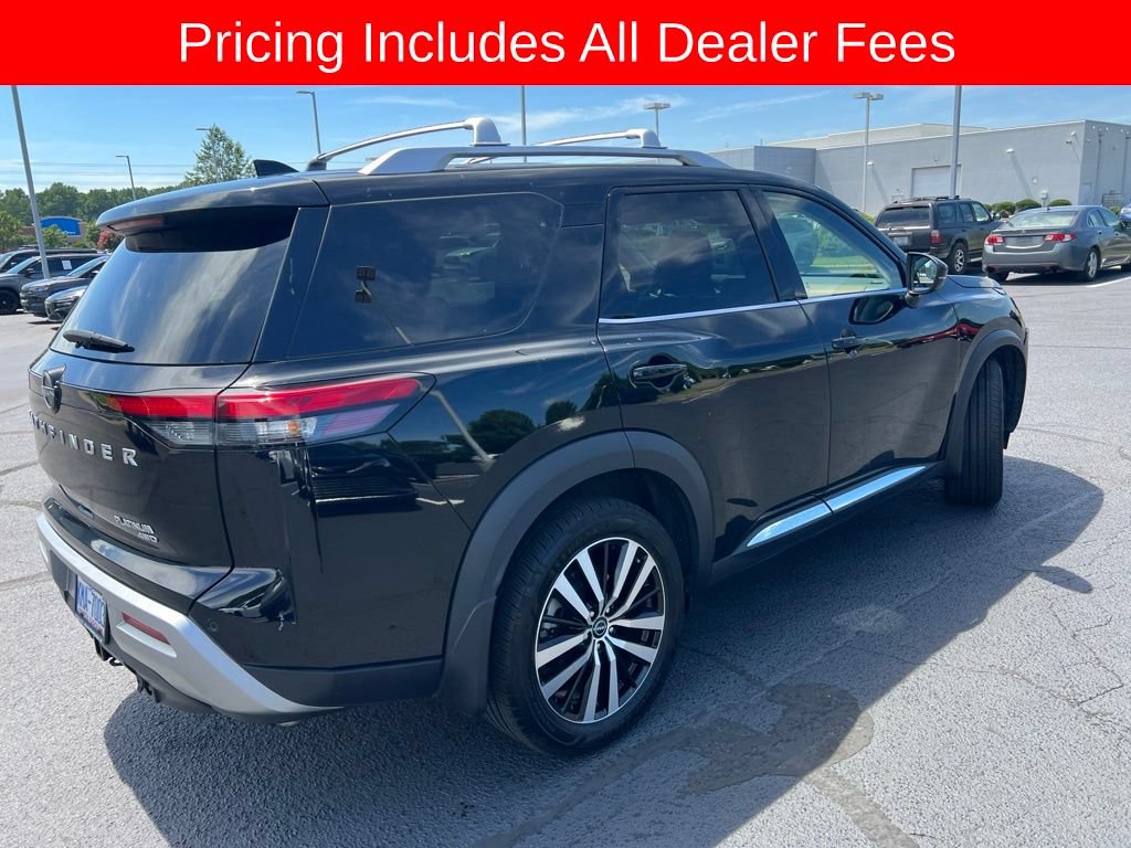Used 2024 Nissan Pathfinder Platinum AWD/4WD image 3
