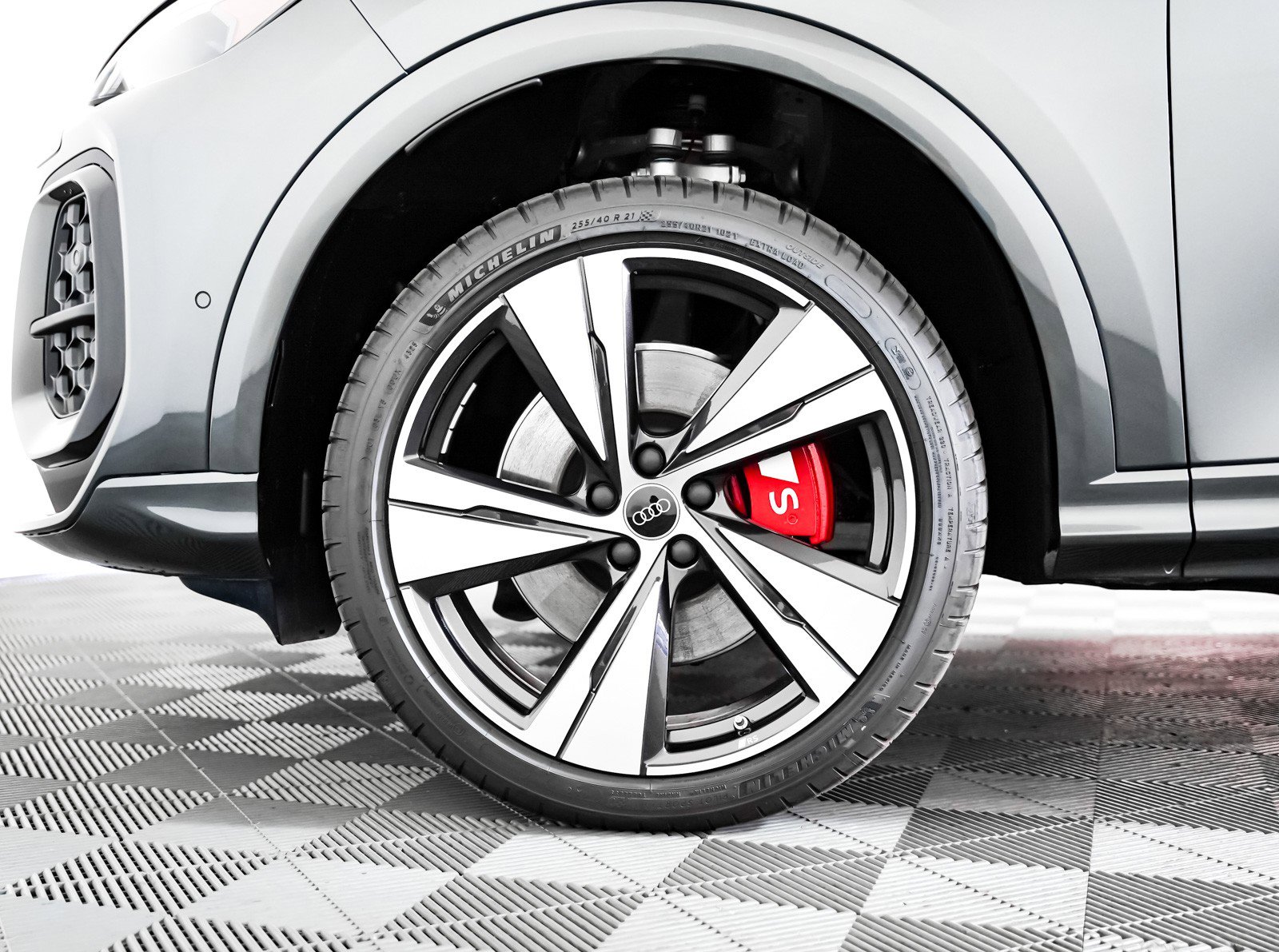 New 2025 Audi SQ5 Premium Plus image 6