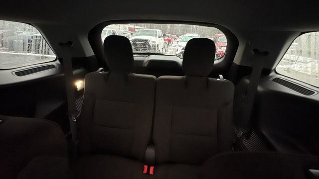 Used 2021 Ford Explorer XLT image 24