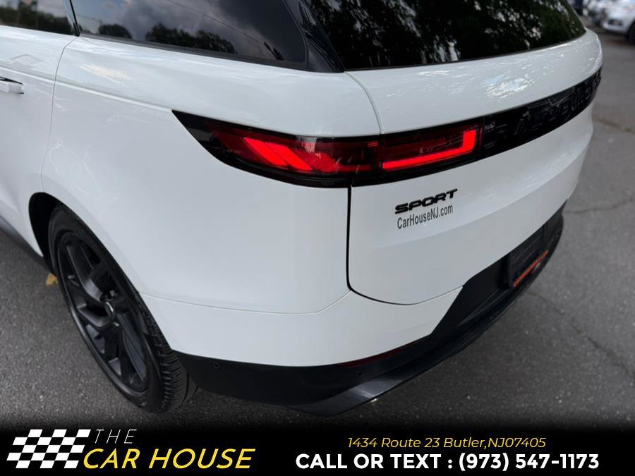 Used 2023 Land Rover Range Rover Sport SE image 5