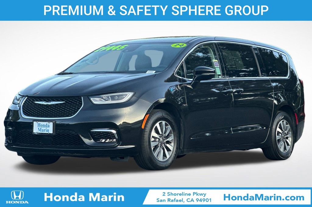 Used 2024 Chrysler Pacifica Select image 10