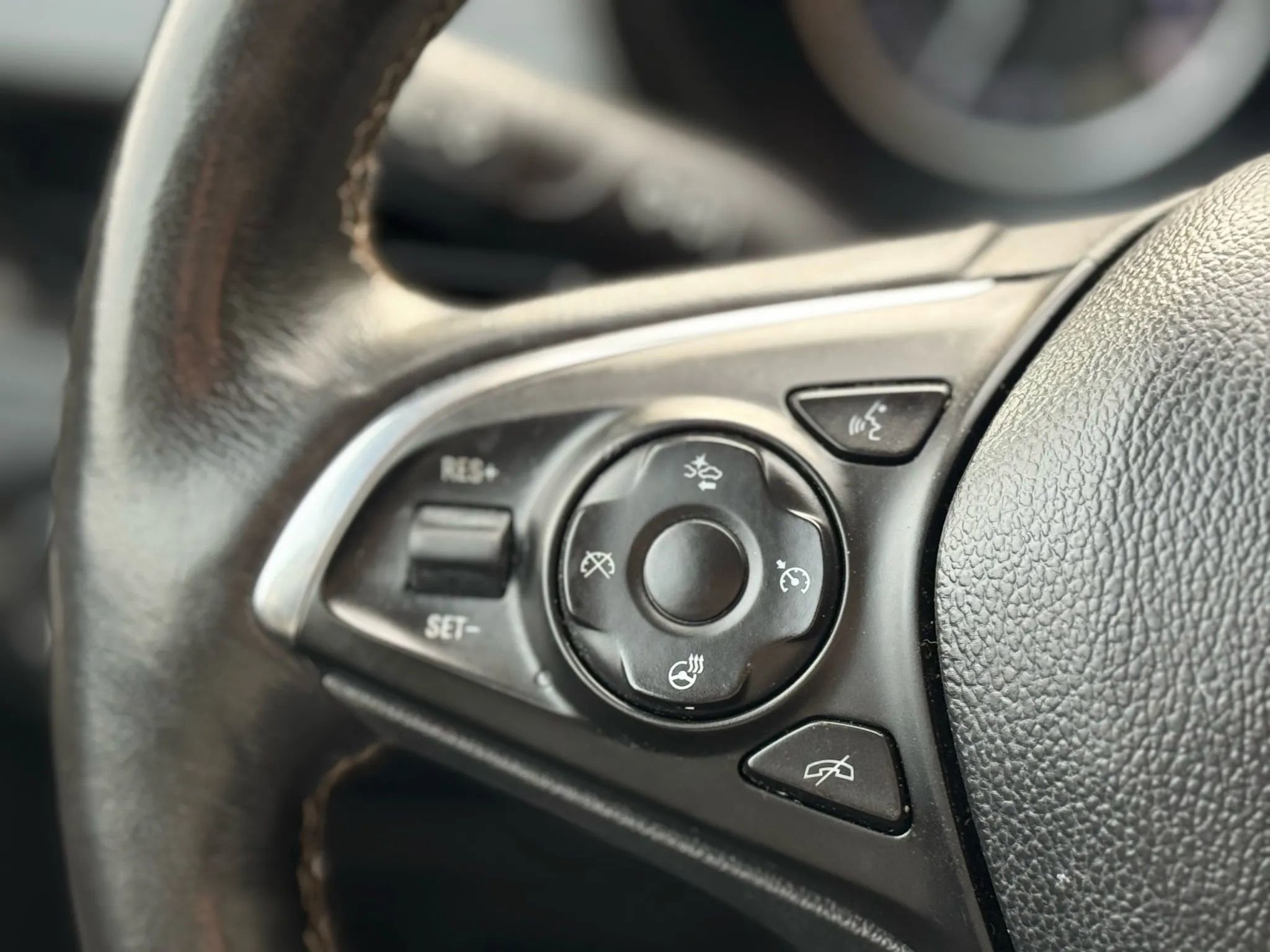 Used 2016 Buick Envision Premium image 23