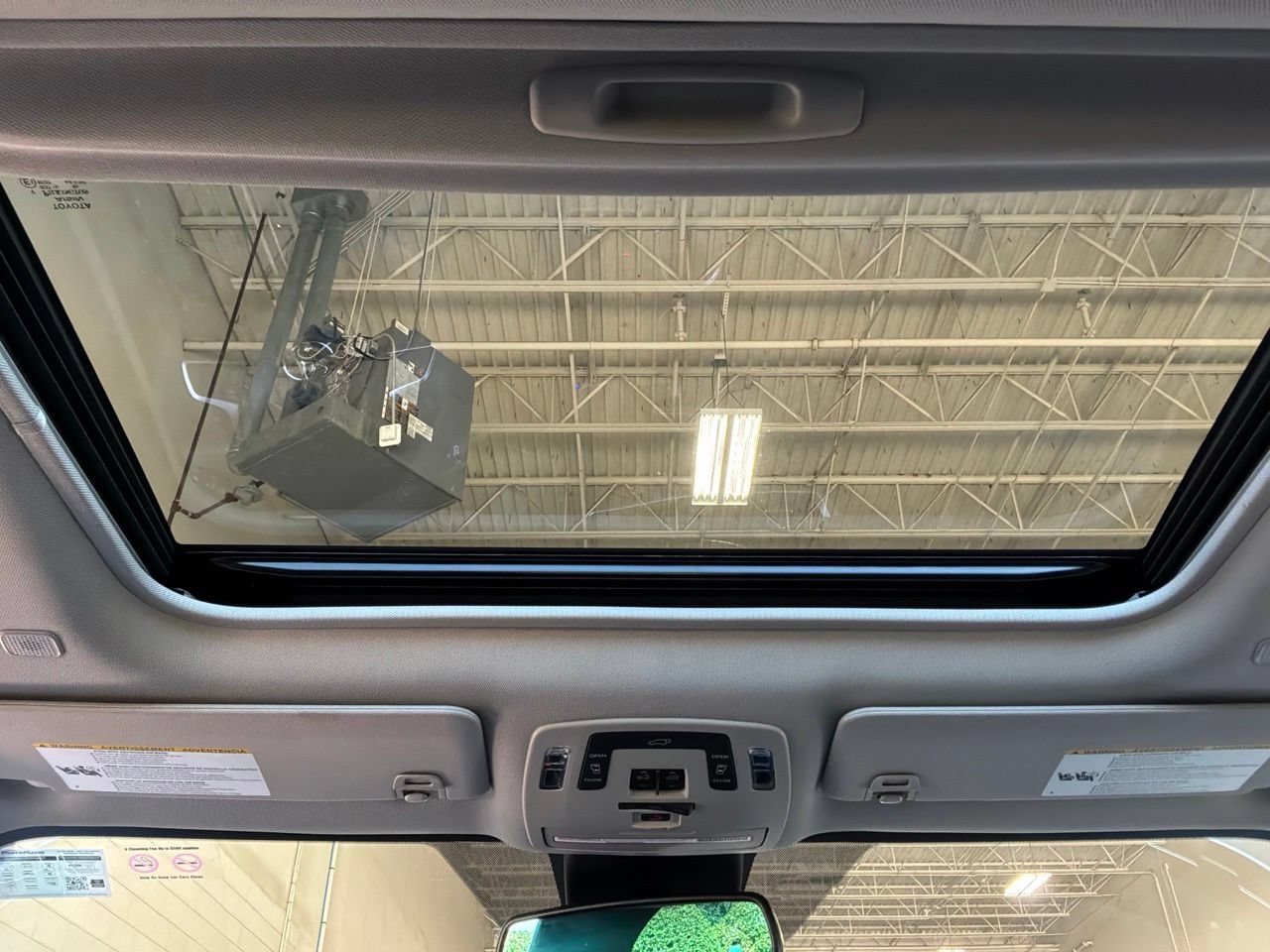 Used 2026 Toyota Sienna XLE FWD image 23