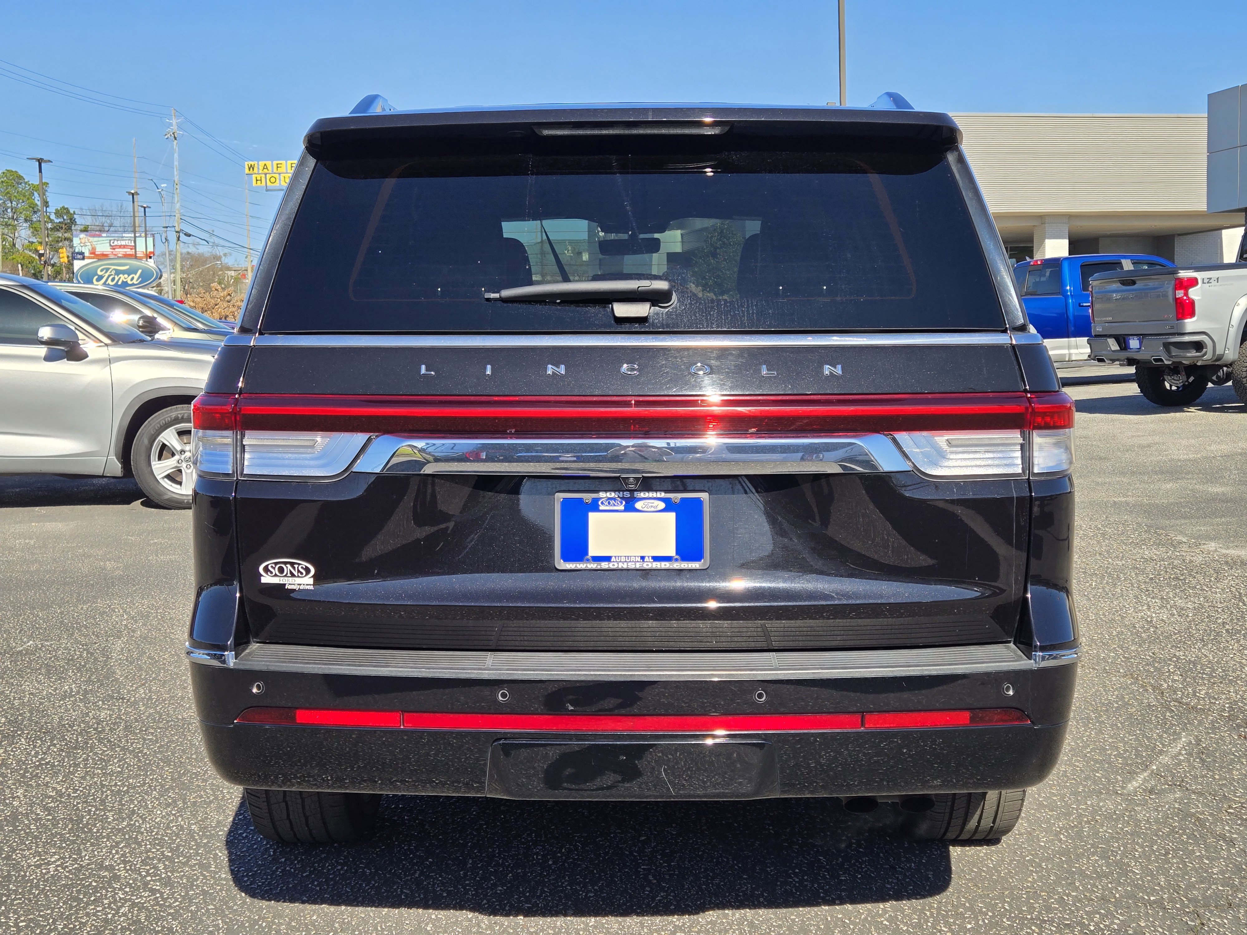 Used 2024 Lincoln Navigator Reserve image 7