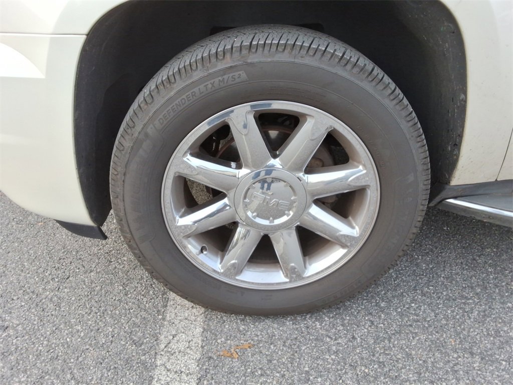 Used 2013 GMC Yukon Denali image 10