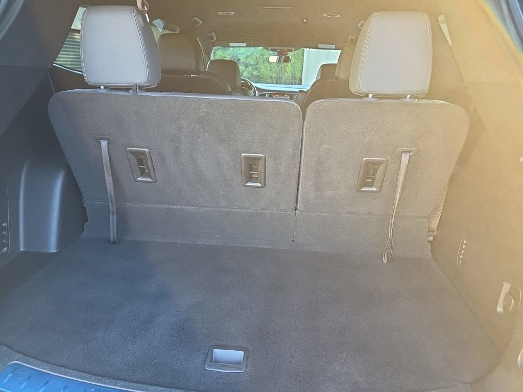 Used 2023 Buick Enclave Essence FWD image 23