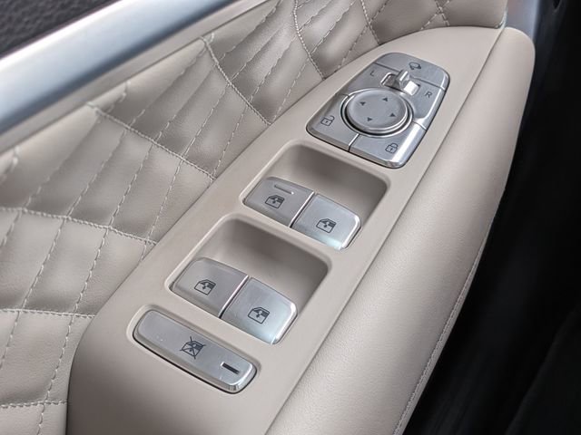 Used 2023 Genesis G70 3.3T w/ Sport Prestige Package image 24