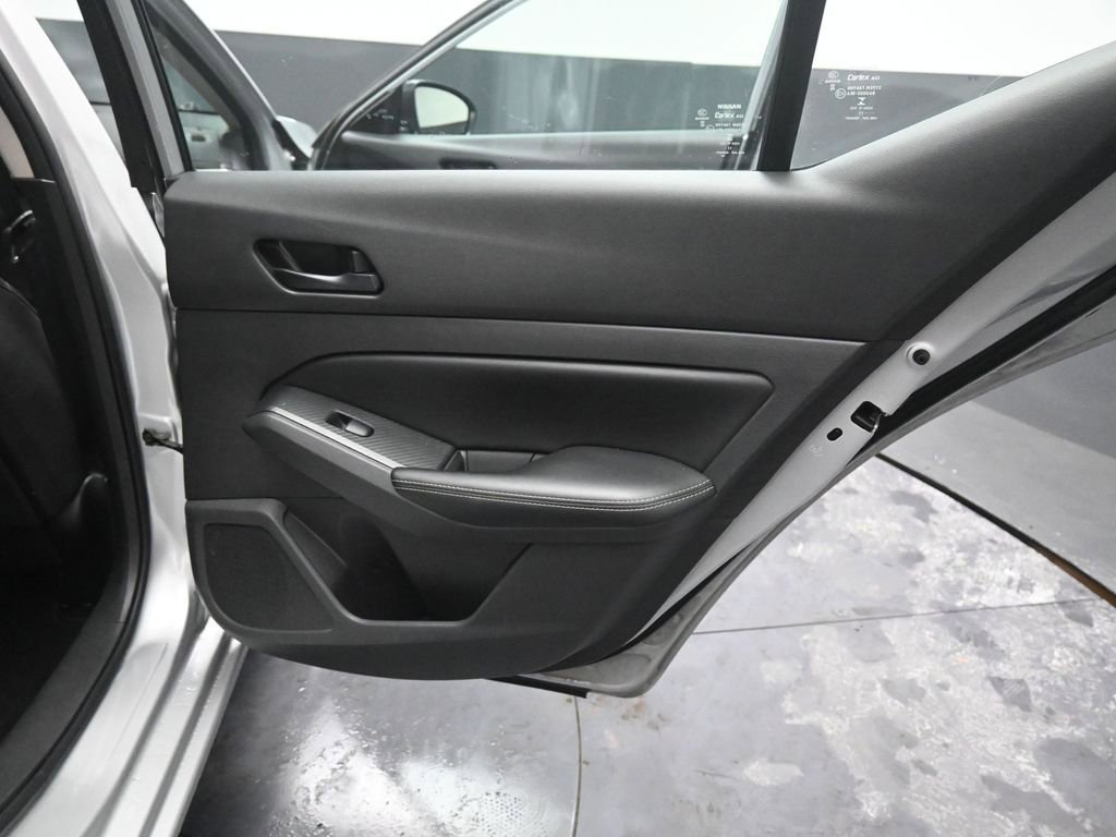 Used 2024 Nissan Altima 2.5 SV image 21