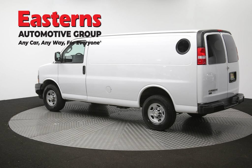 Used 2021 Chevrolet Express 3500 w/ Driver Convenience Package RWD image 59