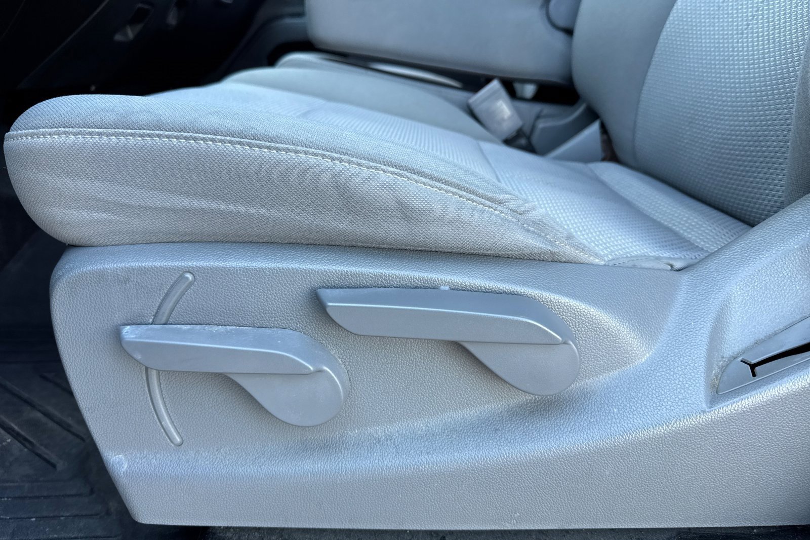 Used 2018 Chevrolet Silverado 1500 Custom w/ Custom Value Package image 14