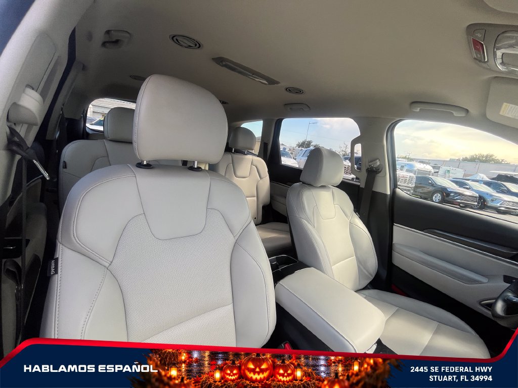 Used 2024 Kia Telluride S FWD image 16