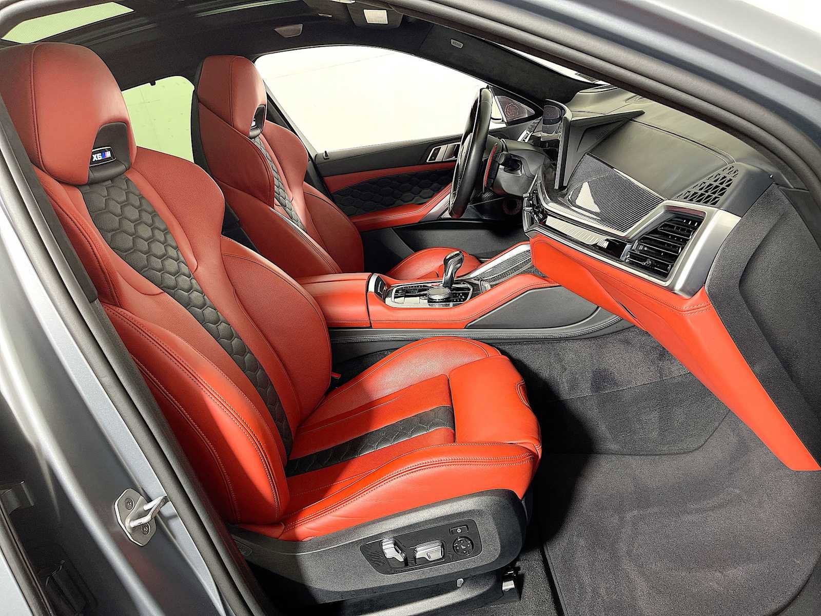 Used 2024 BMW X6 M Competition w/ Executive Package image 23