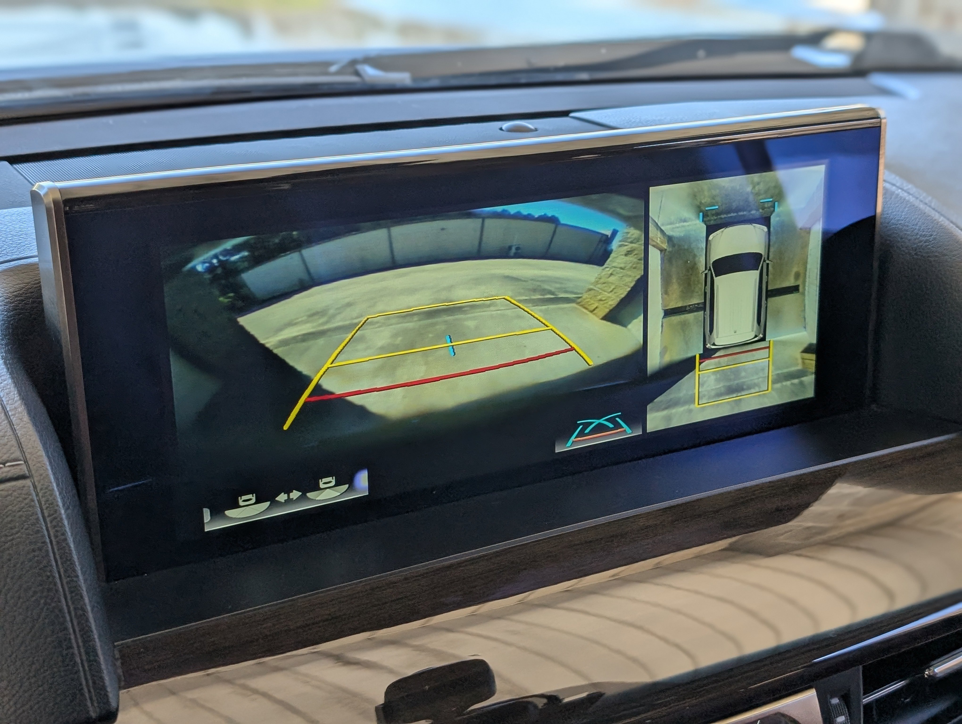 Used 2017 Lexus LX 570 4WD w/ Luxury Package image 32