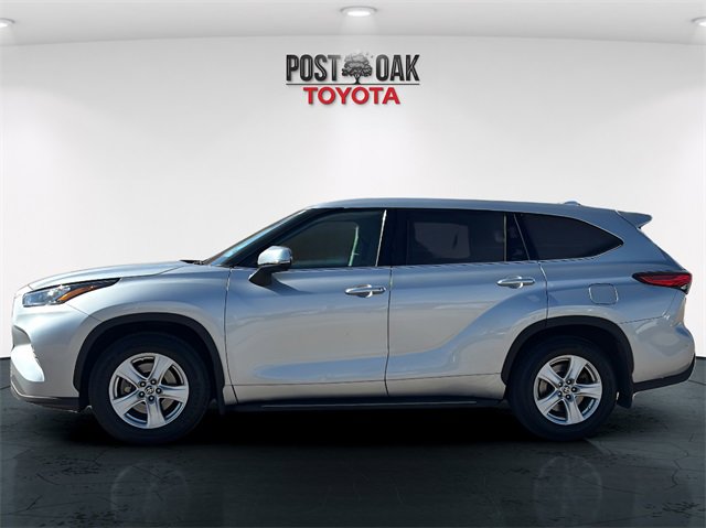 Used 2020 Toyota Highlander LE image 4