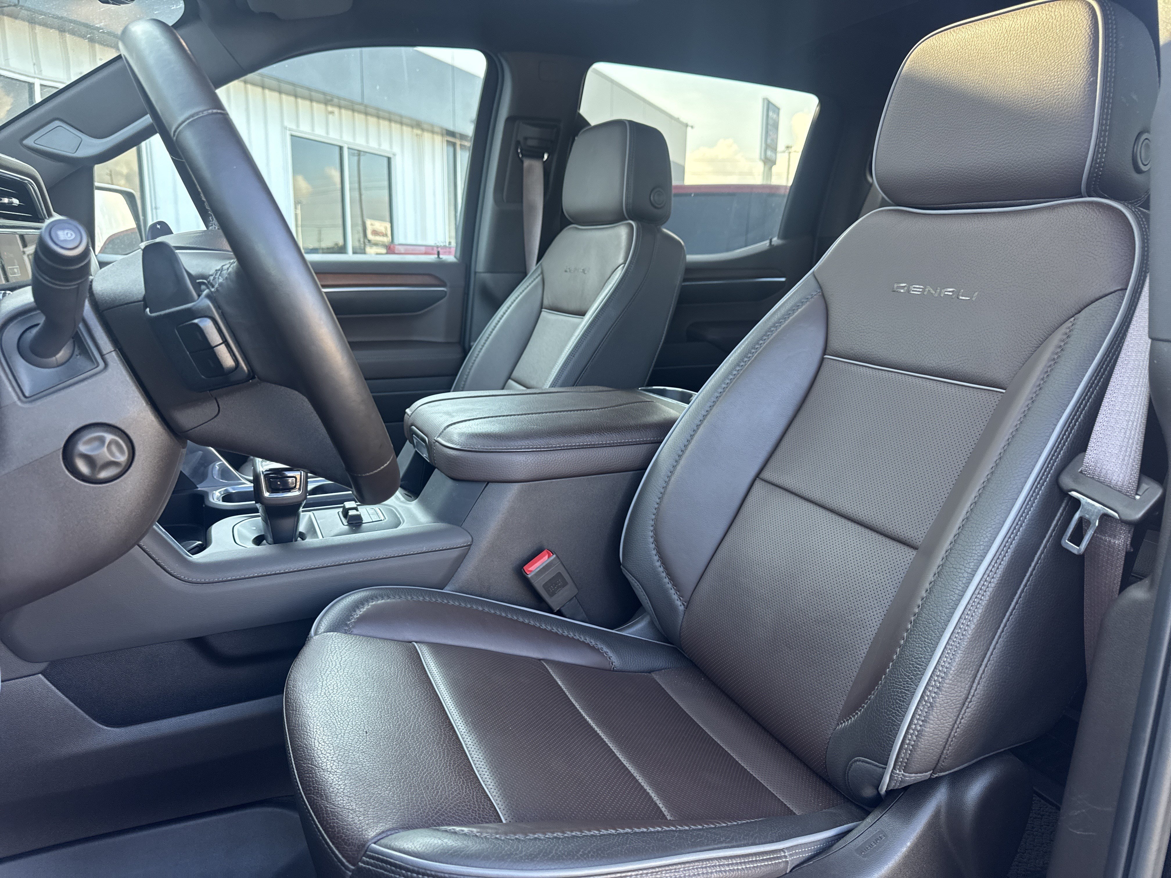 Used 2024 GMC Sierra 1500 Denali w/ Denali Reserve Package AWD/4WD image 6