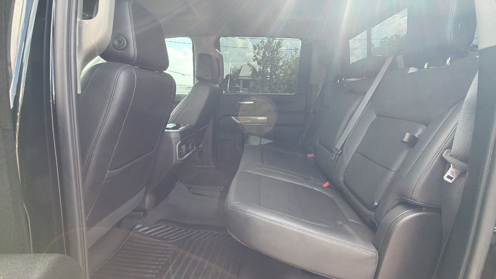Used 2022 Chevrolet Silverado 2500 LTZ w/ LTZ Plus Package AWD/4WD image 14