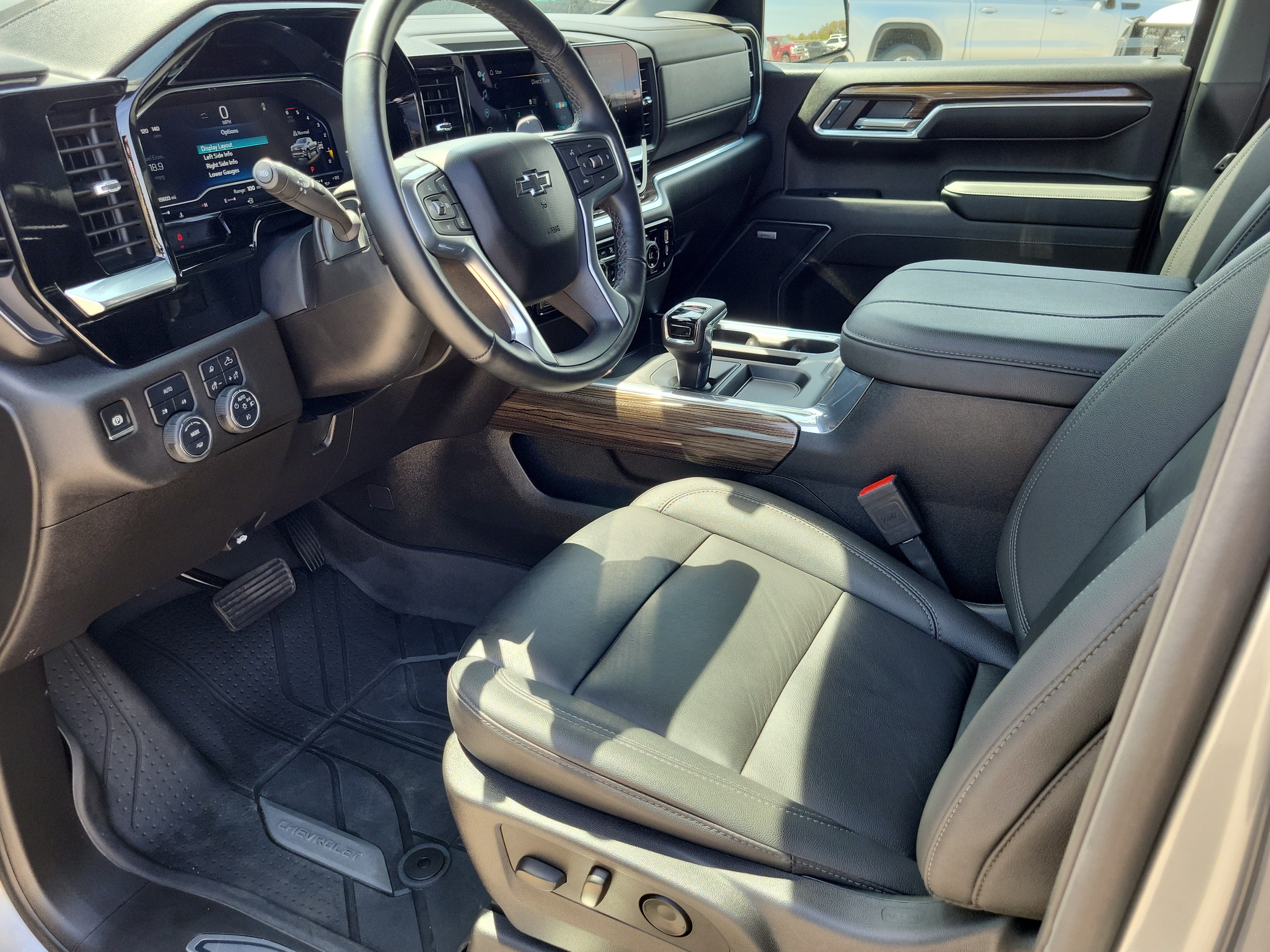 Used 2024 Chevrolet Silverado 1500 RST w/ Texas Edition Plus AWD/4WD image 14