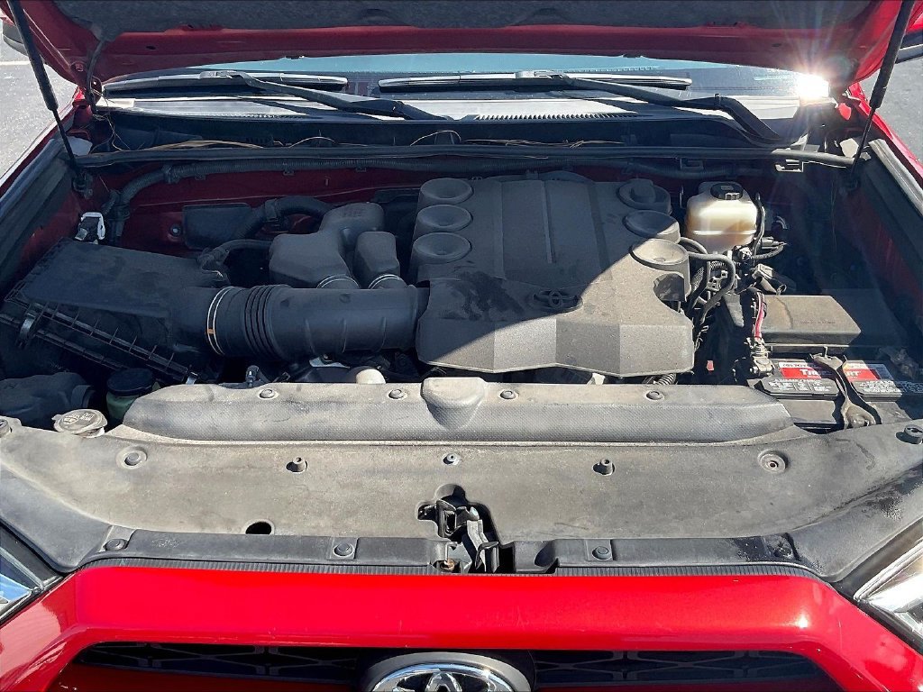 Used 2019 Toyota 4Runner SR5 AWD/4WD image 29