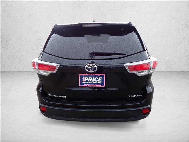 Used 2015 Toyota Highlander XLE AWD/4WD image 3