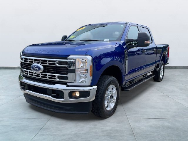 Certified 2026 Ford F250 XLT AWD/4WD image 3