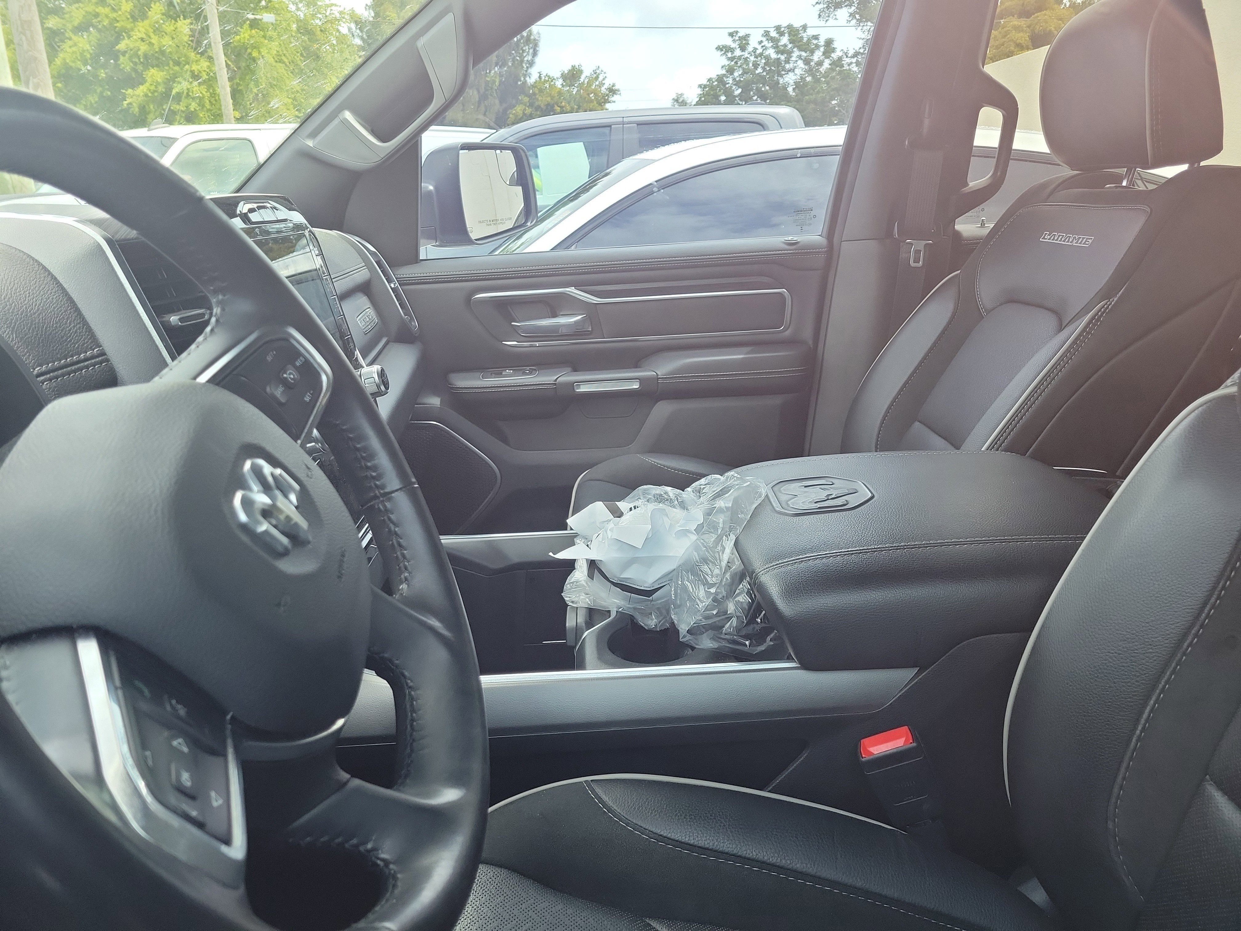 Used 2023 RAM 1500 Laramie AWD/4WD image 7