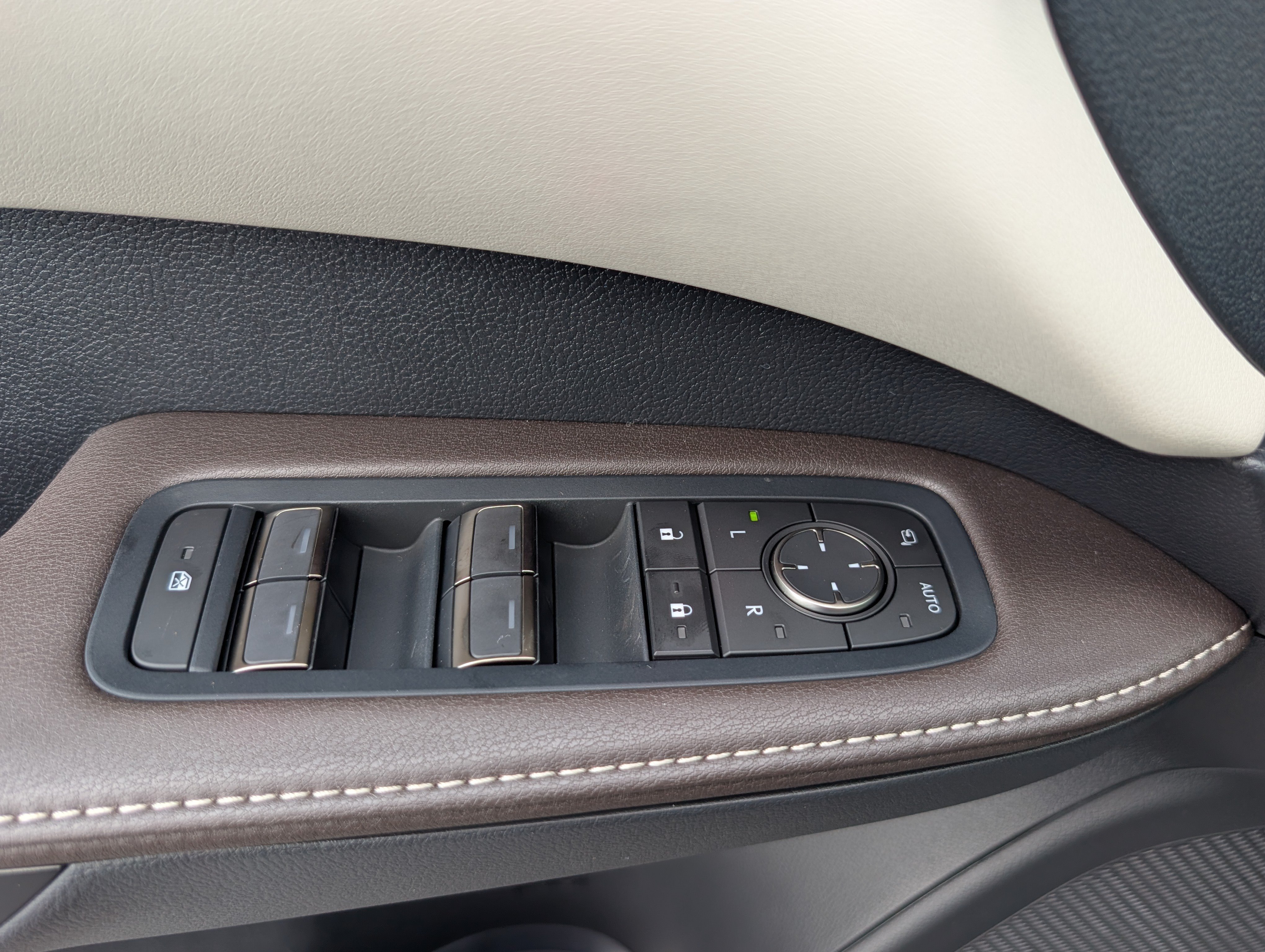 New 2026 Lexus RX 350 AWD/4WD image 16