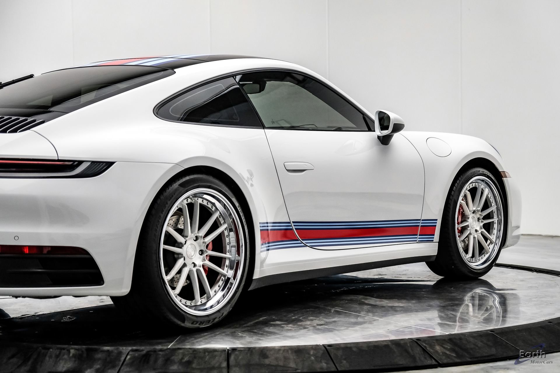 Used 2020 Porsche 911 Carrera RWD image 22