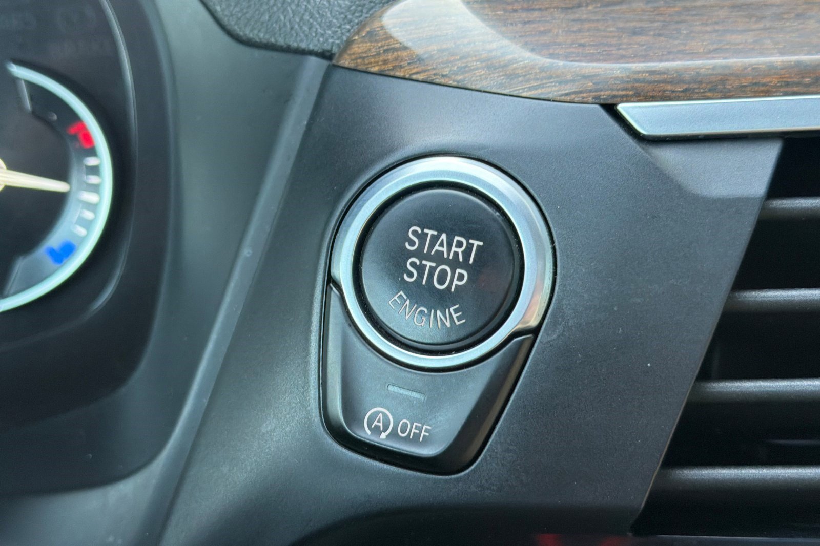 Used 2019 BMW X3 xDrive30i w/ Premium Package image 29