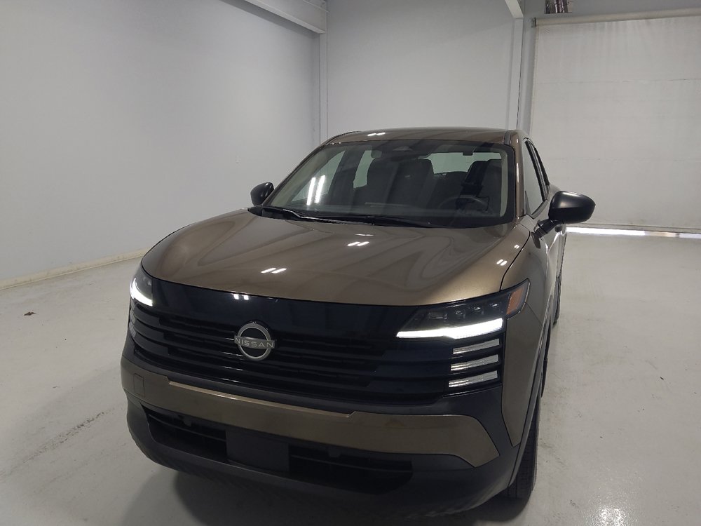 Used 2025 Nissan Kicks S FWD image 15