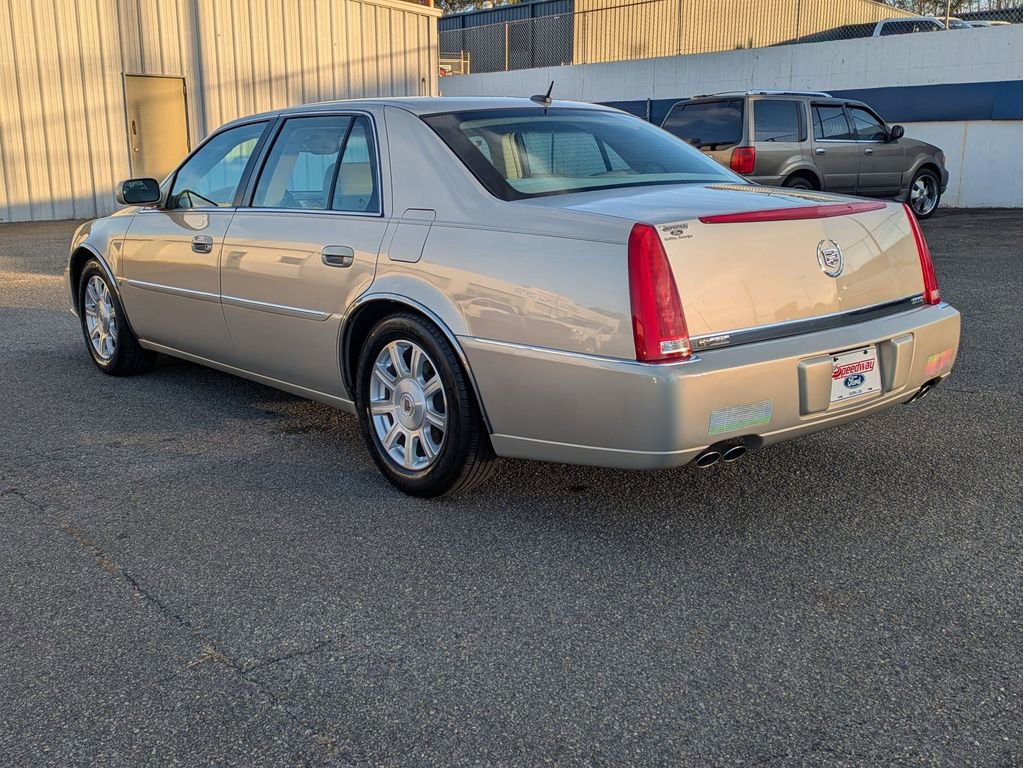 Used 2008 Cadillac DTS w/1SA image 8
