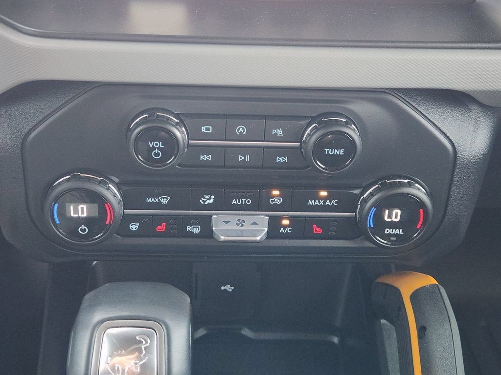 Used 2023 Ford Bronco Badlands AWD/4WD image 18