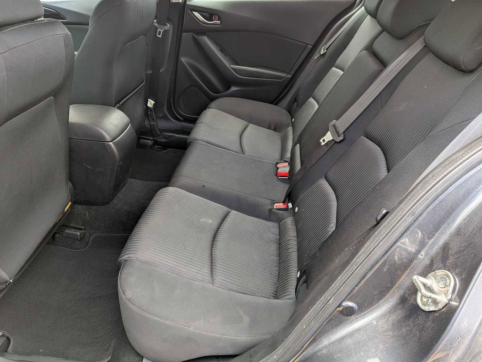 Used 2016 MAZDA MAZDA3 i Touring w/ Popular Equipment Package image 18