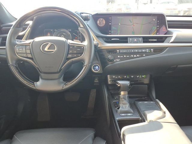 Used 2020 Lexus ES 300h w/ Luxury Package image 19