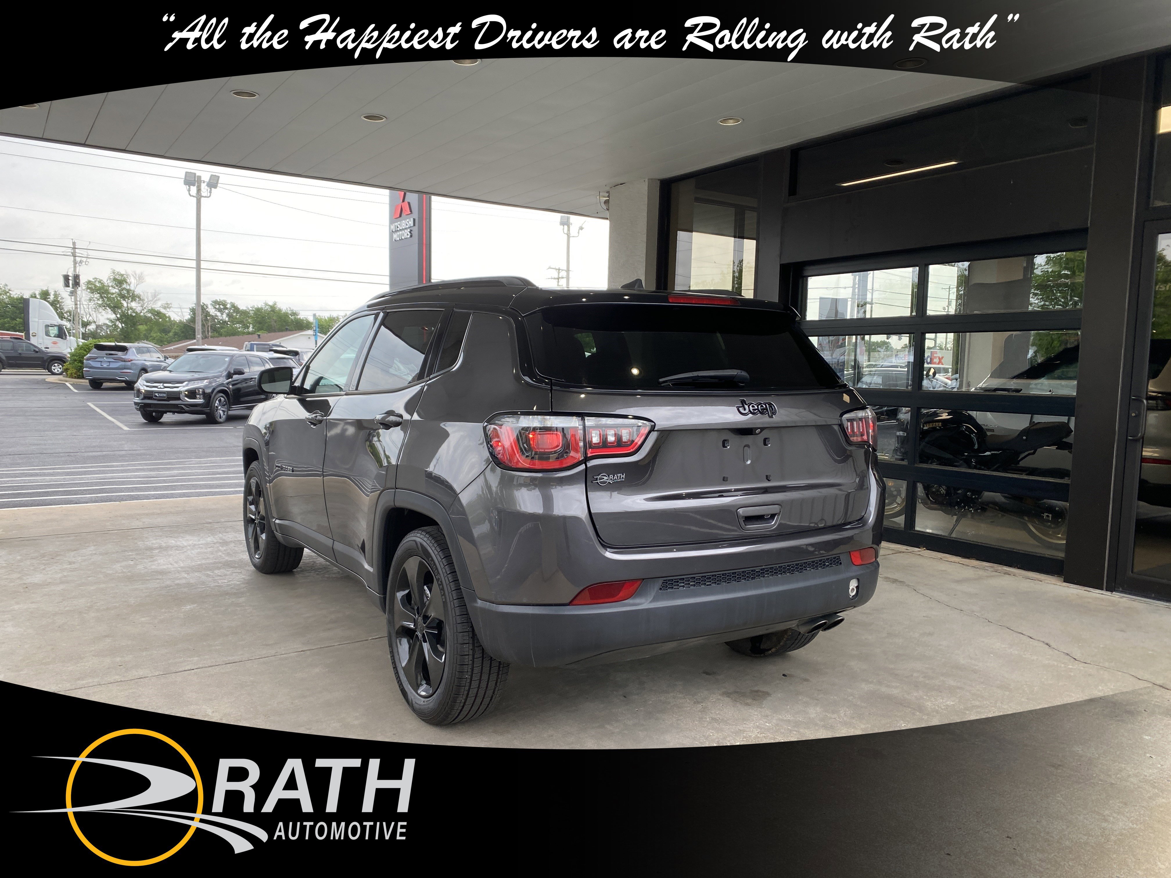 Used 2019 Jeep Compass Latitude FWD image 8